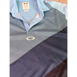 Oakley Men's Regular Fit Colorblock Golf Polo — Size S (US/EU), Light Blue/Navy